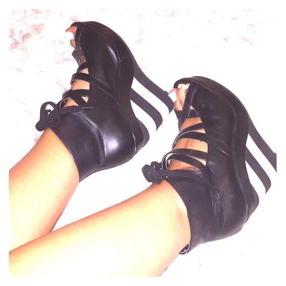 Deena and Ozzy wedges/platforms - Picture 2 of 8